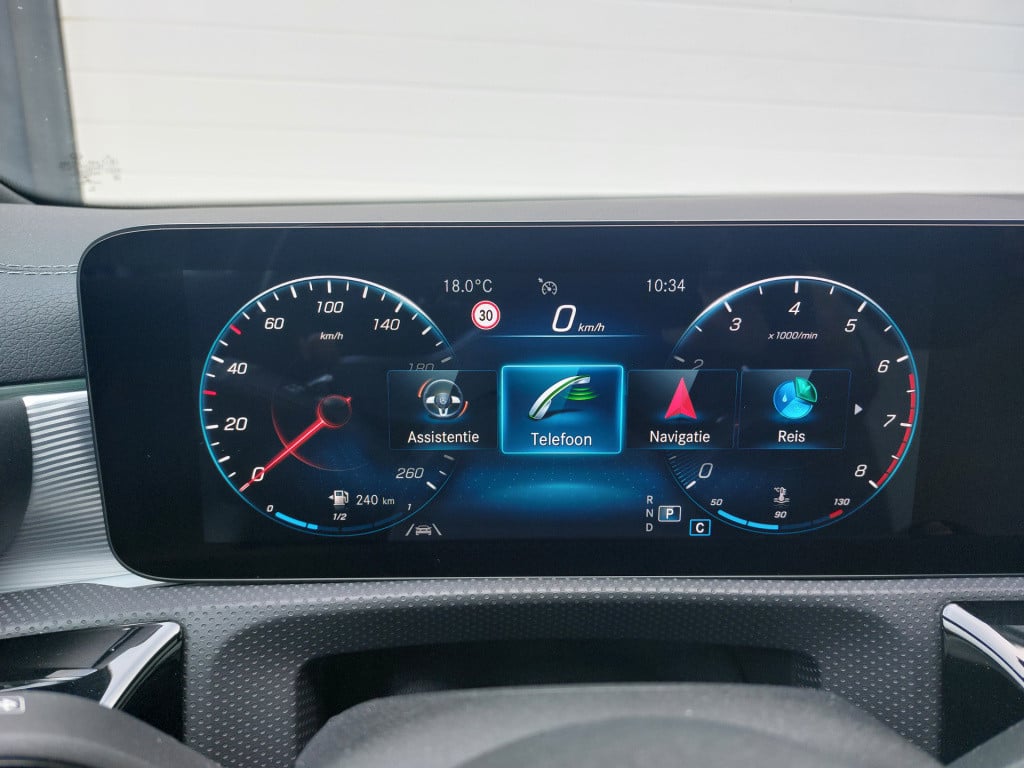 Mercedes-Benz Cla shooting brake 250 premium plus | zeer rijk uitgerust