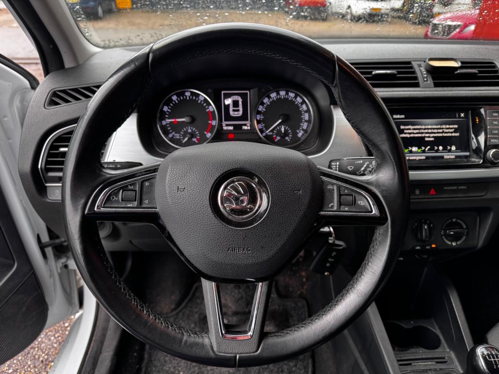 Skoda Fabia combi 1.0 tsi ambition business | navi | trekhaak | airco!