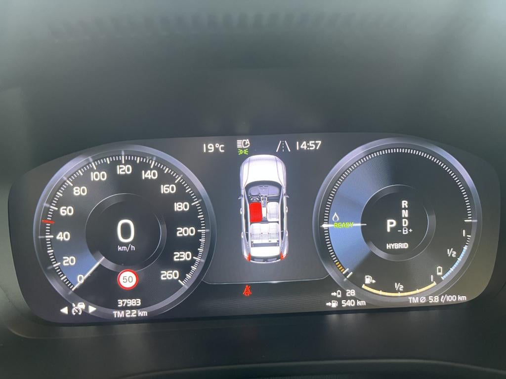 Volvo XC40 1.5 t4 recharge r-design 210 pk panorama