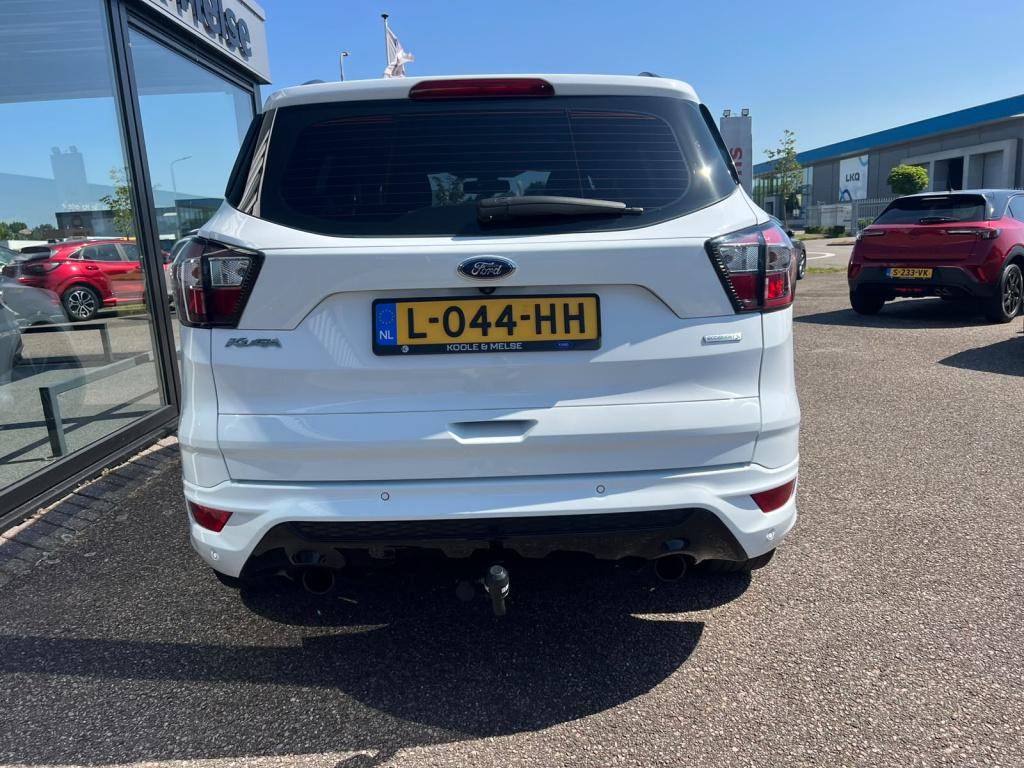 Ford Kuga 1.5 ecoboost 150pk 2wd st line ,panodak , trekhaak , carplay