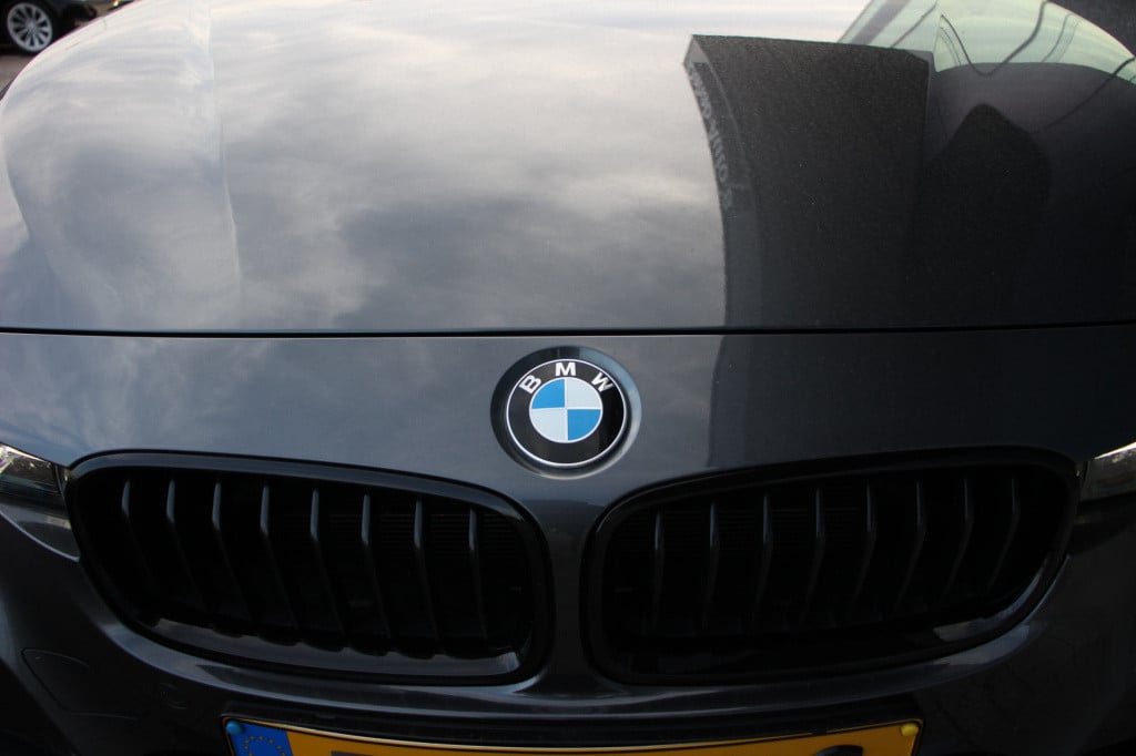 BMW 3-serie 320i xdrive m sport edition | dealer onderhouden