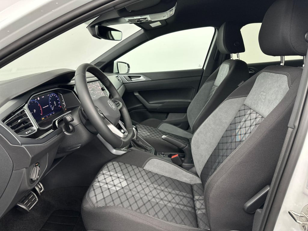 Volkswagen Polo r-line-edition 1.0 70 kw / 95 pk tsi hatchback 7 v