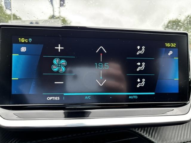 Peugeot E-2008 ev 50kwh 136pk allure apple carplay & android auto | cruise 