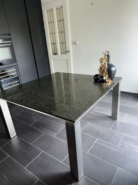 Prachtige granieten eettafel