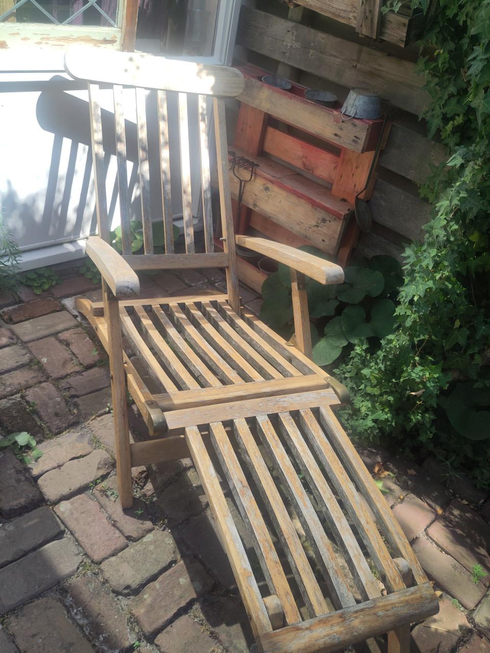 TUIN-LIGSTOEL GRATIS (inmiddels gereserveerd...)