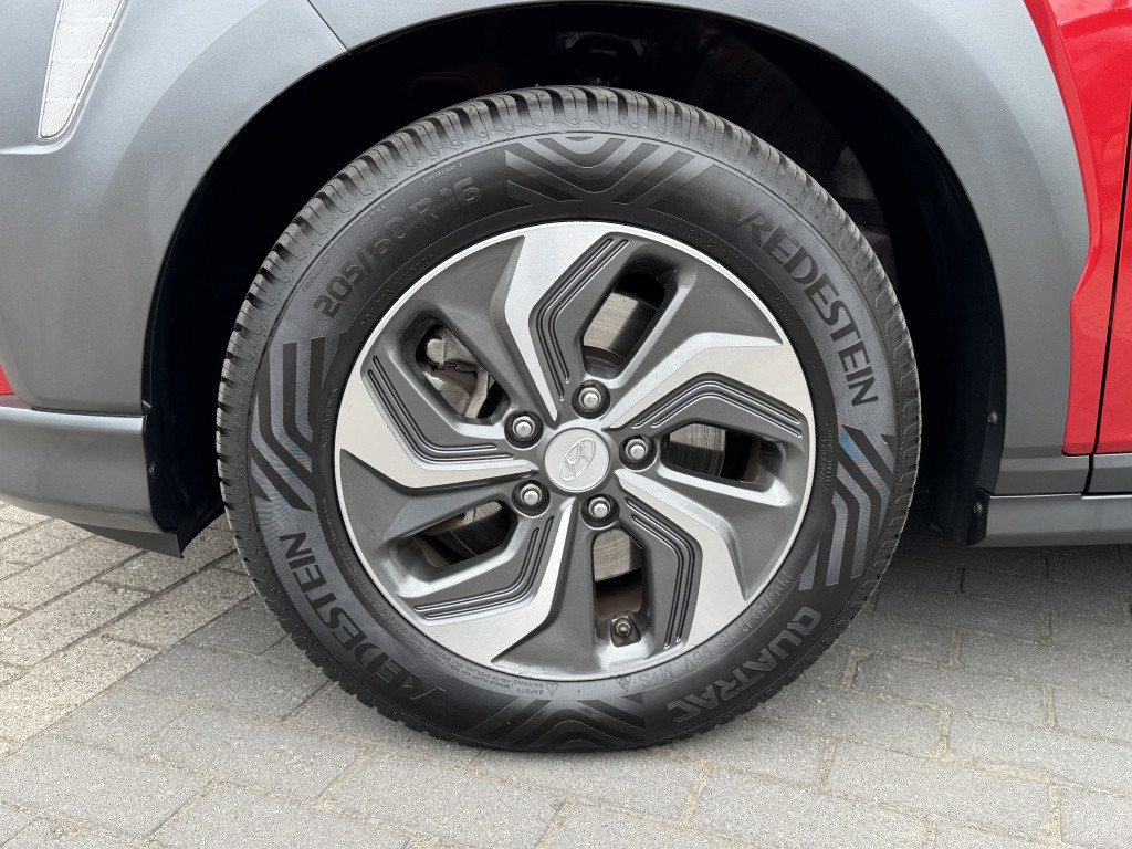 Hyundai Kona 1.6 gdi hev fashion | trekhaak 1350 kg! | 1e eigenaar | naviga