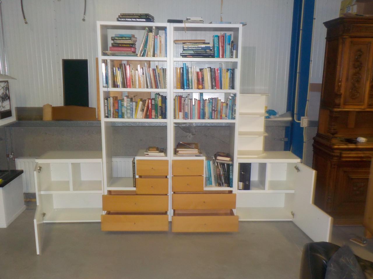 Zeer mooie kwaliteit 5 delig wandmeubel in zeer goede staat 5 delig