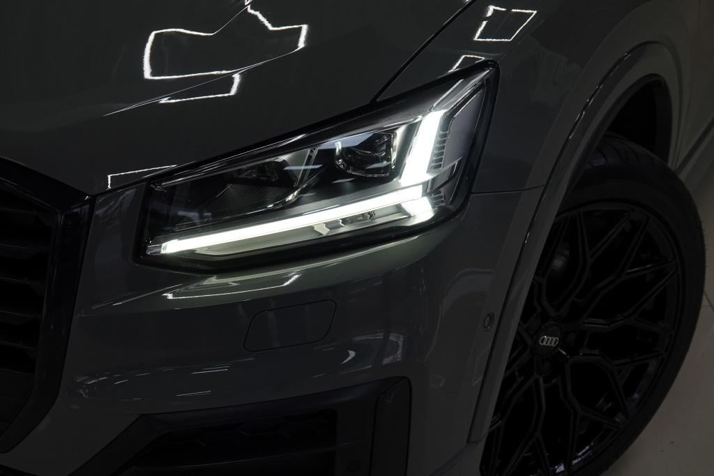 Audi Q2 1.5 tfsi | acc | pdc | carplay | s-line |