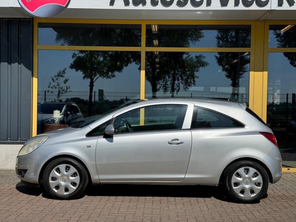 Opel Corsa 1.4-16v enjoy
