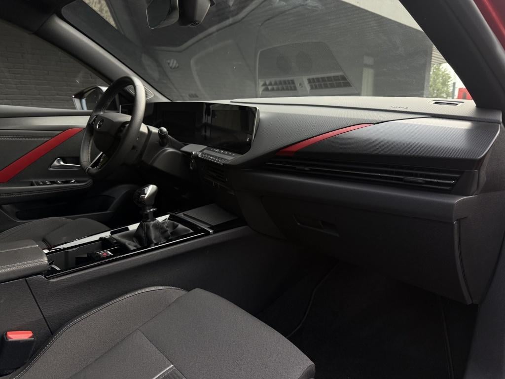 Opel Astra 1.2 gs line