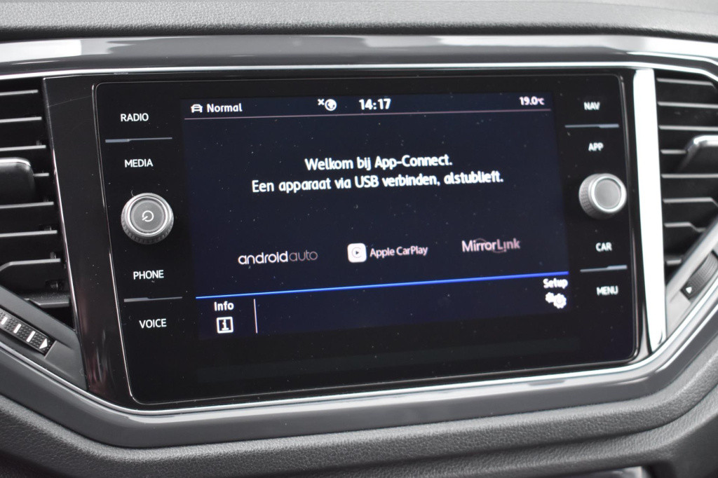 Volkswagen T-roc 1.0 tsi sport | virtual cockpit | trekhaak | camera | nap 