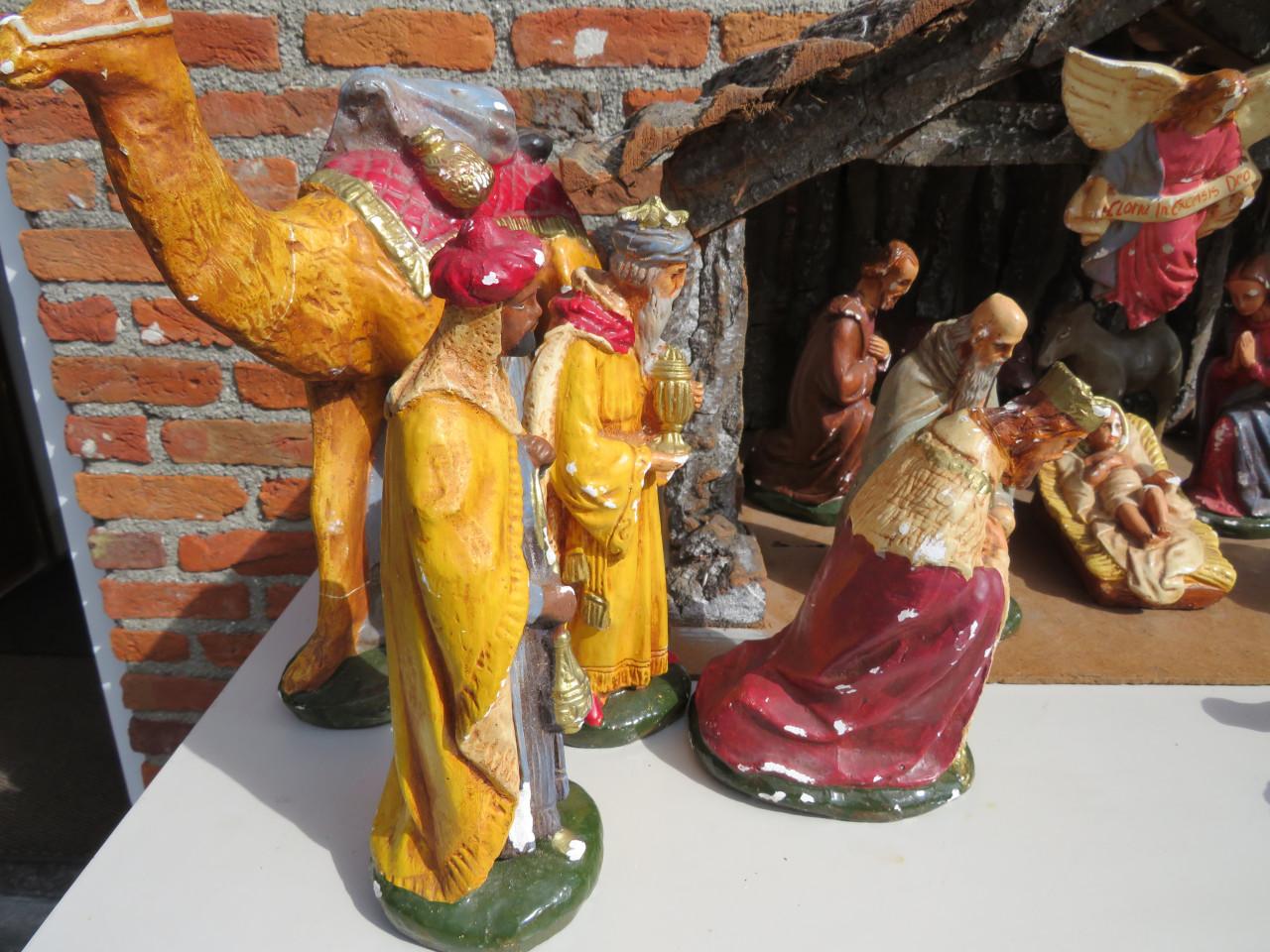 Antieke grote kerststal