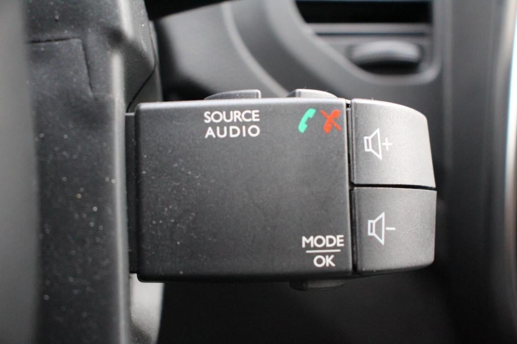 Renault Captur 0.9 tce intens - led koplampen - camera - navi - origineel n