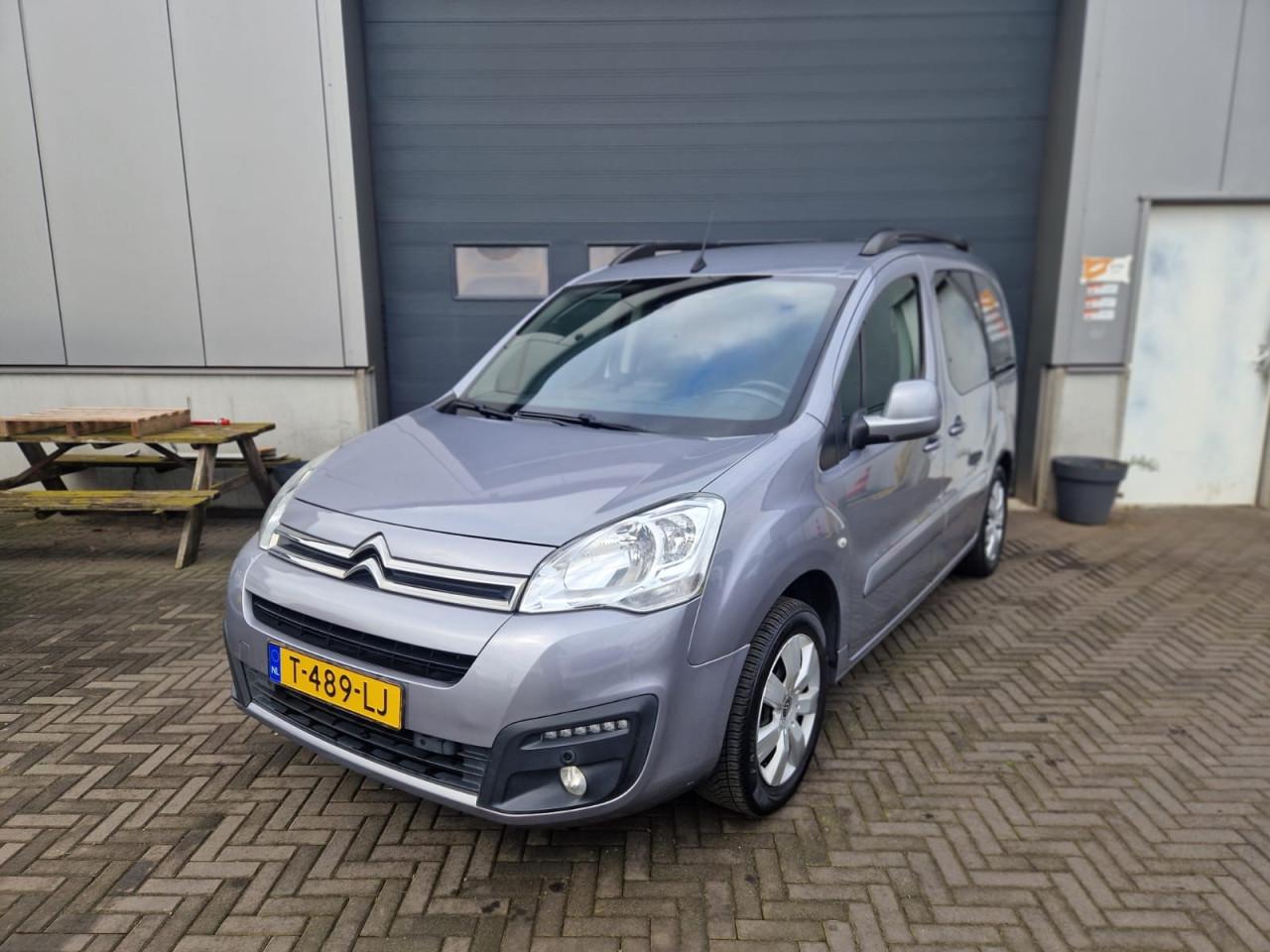 TE KOOP CITROEN BERLINGO 1.2 PURE TECH EURO 6 EERSTE EIGENAAR MET TREKHAAK