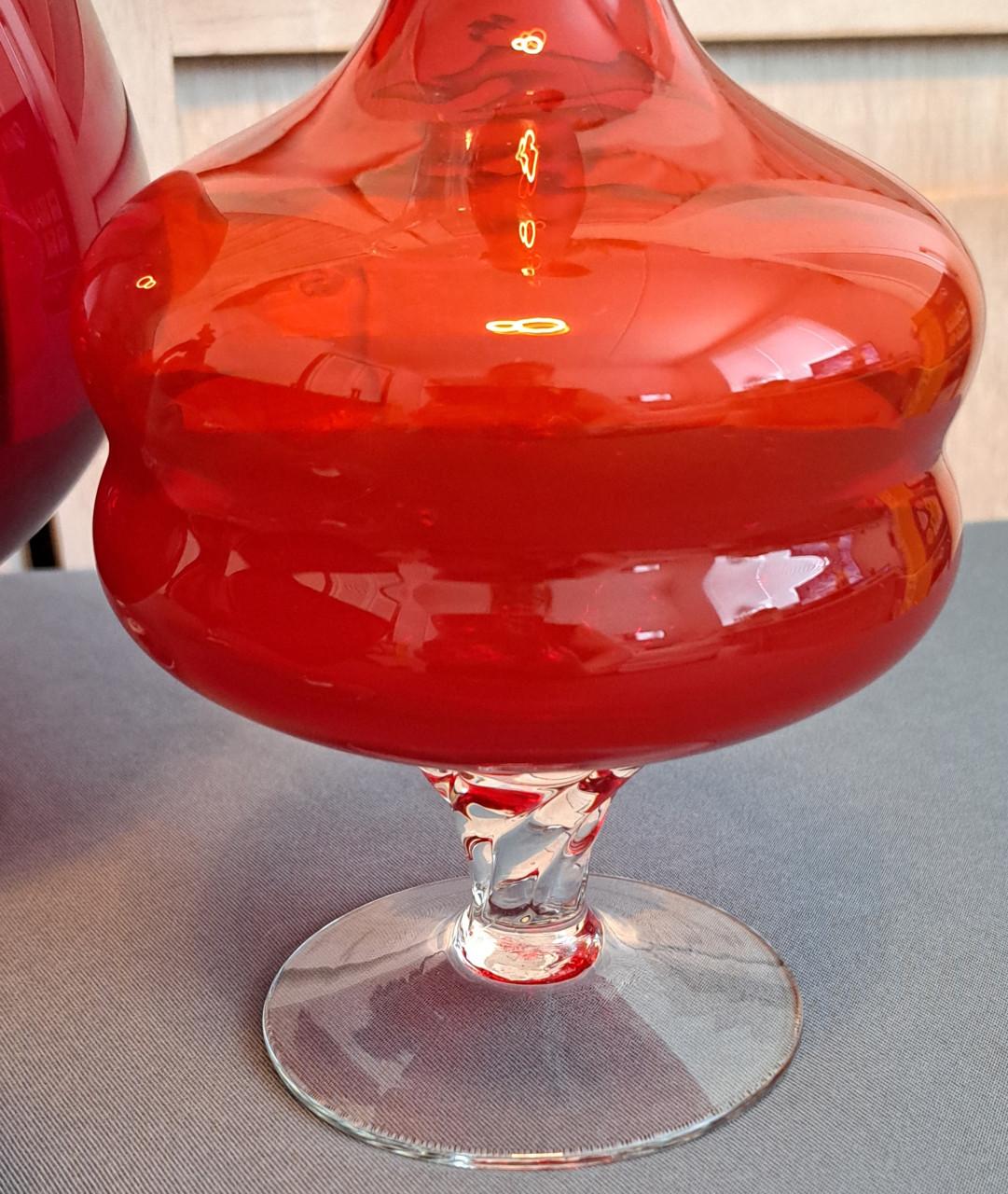 Mooi rood glaswerk
