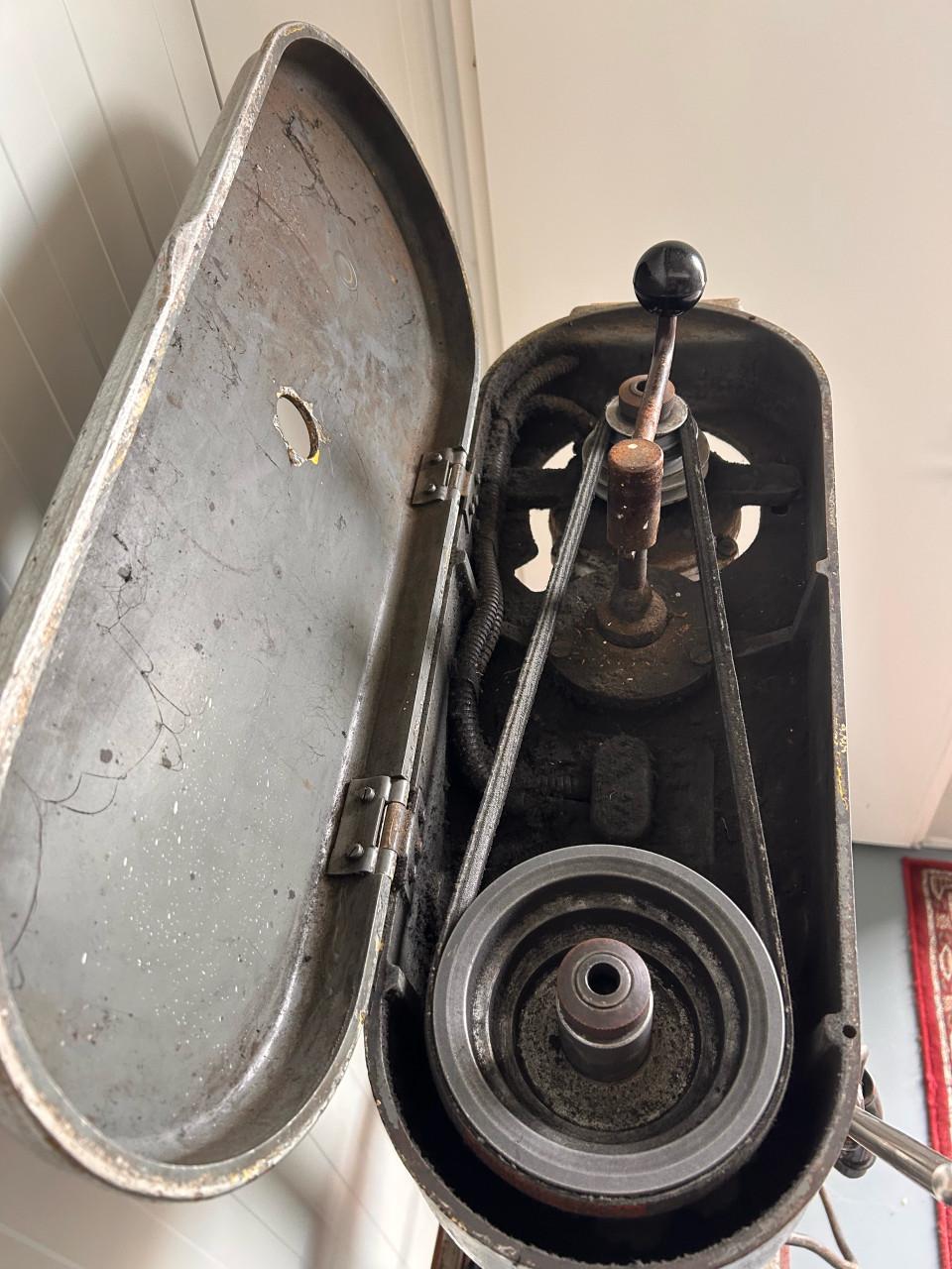Vintage industriële kolomboormachine EMF Dordt 226 BV 5/4 – werkend