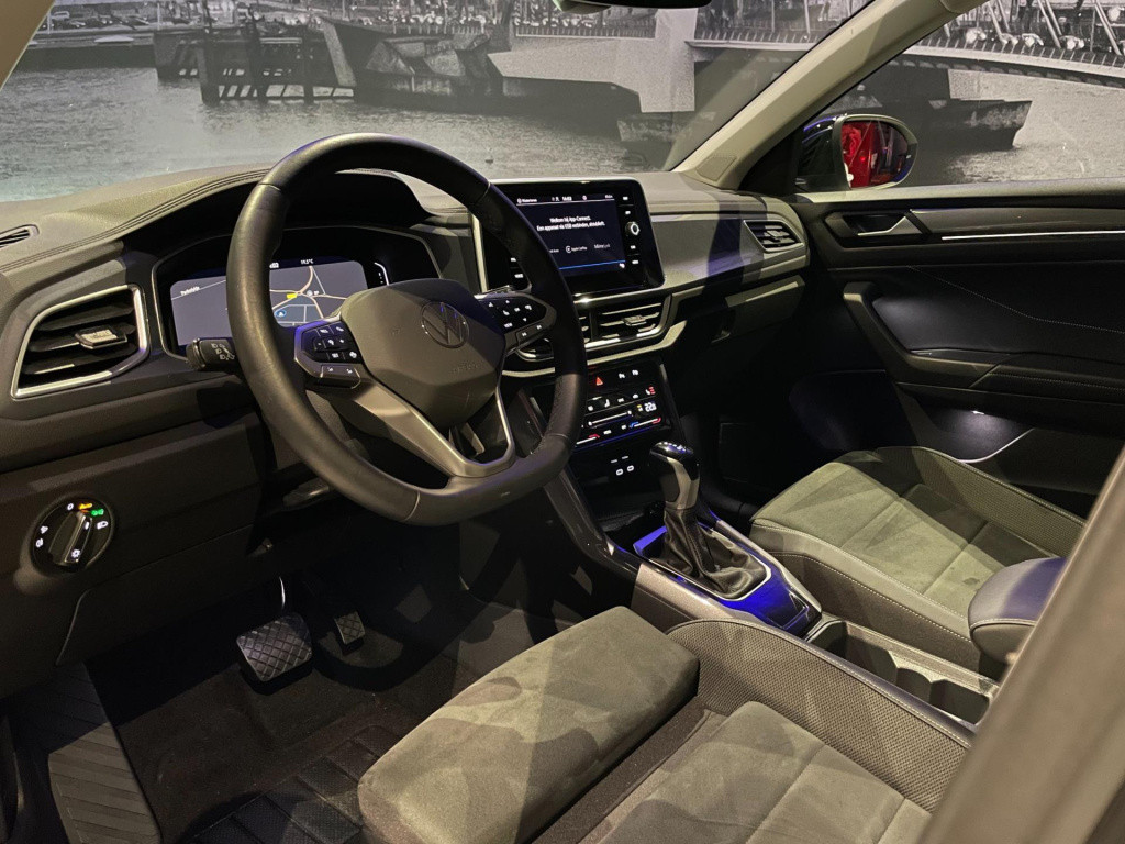 Volkswagen T-roc 1.5 tsi style *led*virtual*dab+*pdc v&a*trekhaak*navi*appc