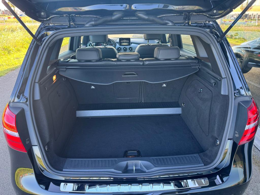 Mercedes-Benz B-Klasse 180 urban automaat , apple-carplay , led