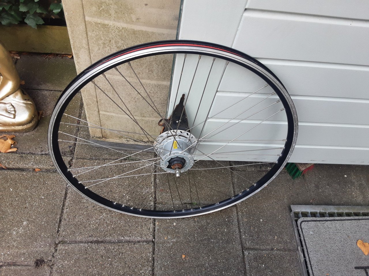 28 inch shimano nexus voorwiel, naafdynamo, rollerbrake rem