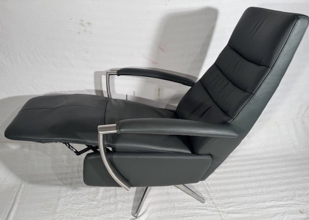 Relaxfauteuil/Relax fauteuil/Stoel. Dutch Design.