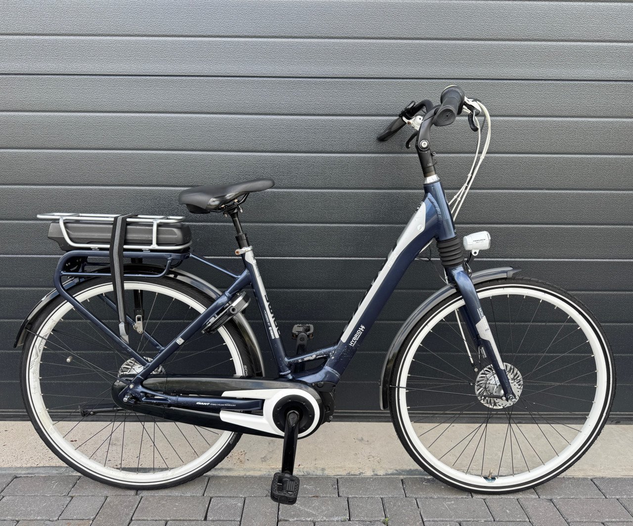 Giant Prime Hybrid Middenmotor Met Extra Accu