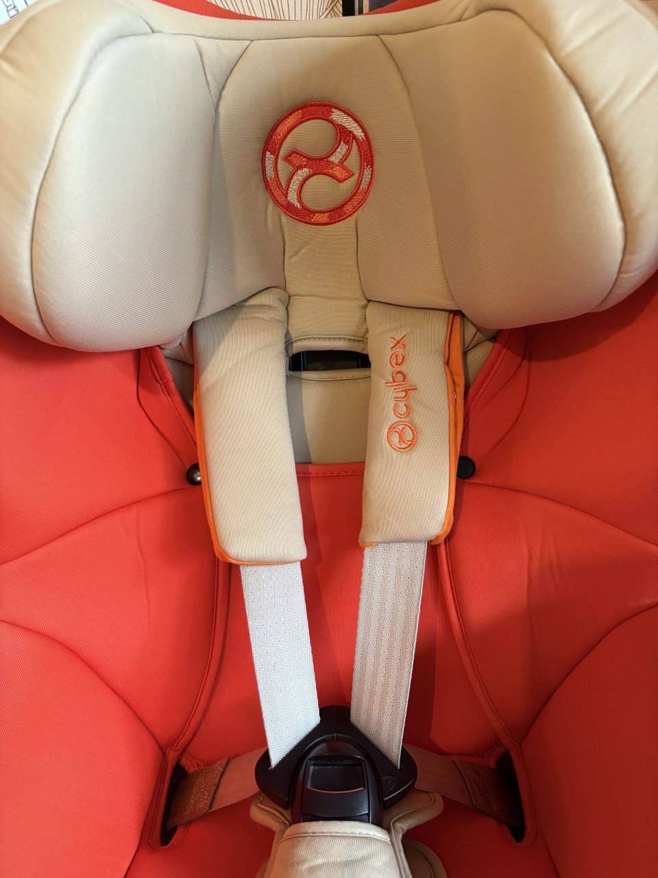 Cybex Sirona M2 gold autostoel