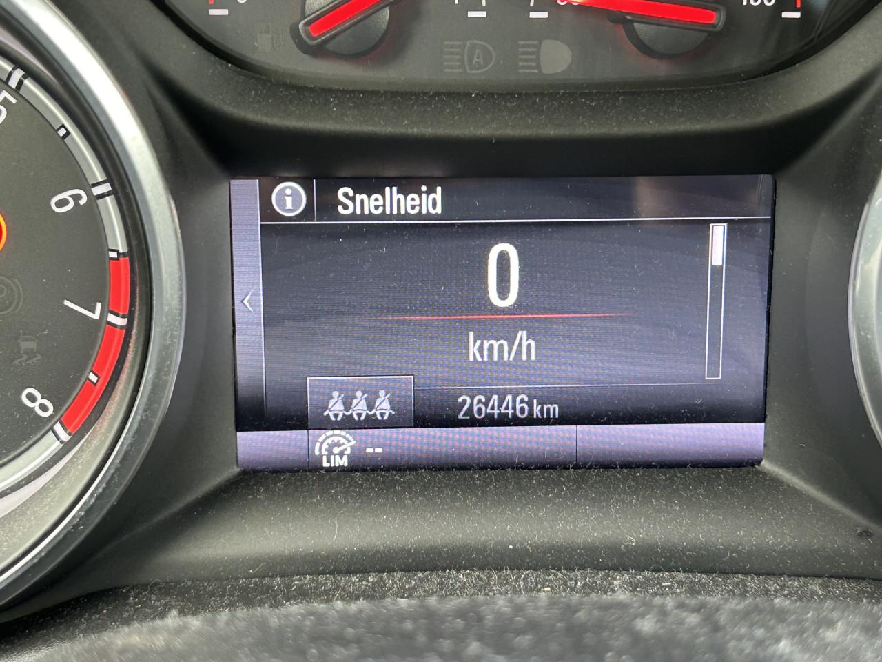 Opel Astra  2015 / 26000 Km /PDC /Airco