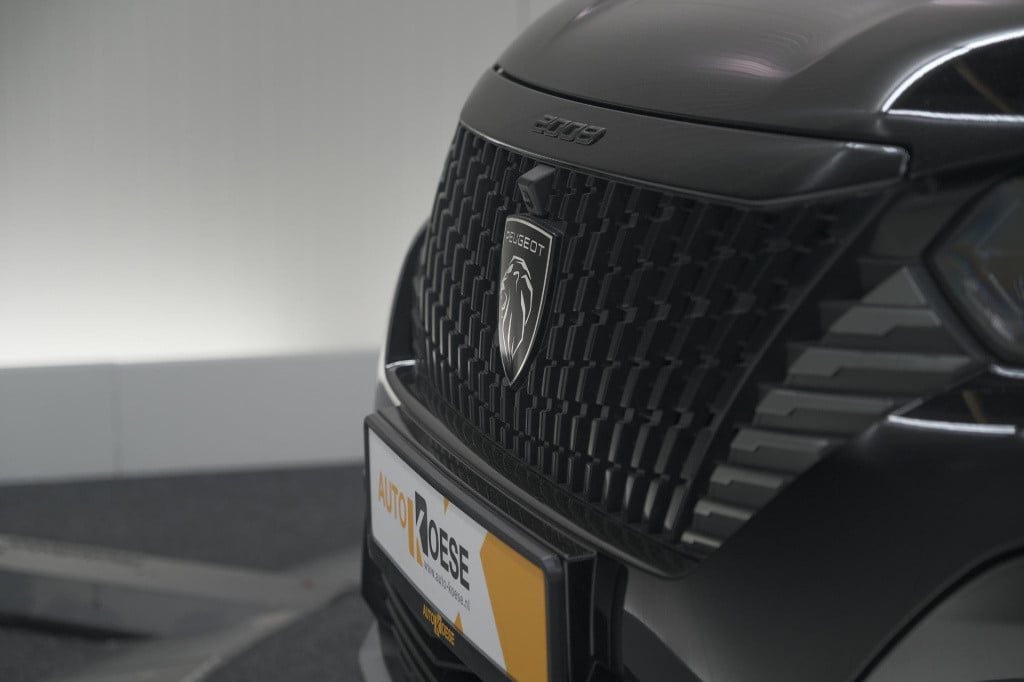 Peugeot 2008 hybrid 136 e-dcs6 allure | 360 camera | adaptieve cruise contr