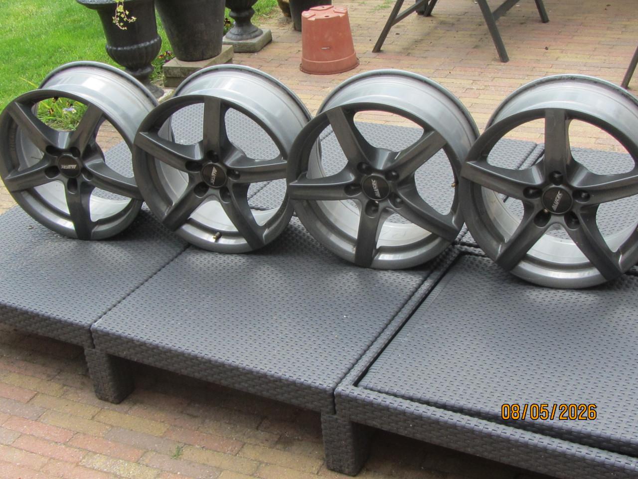 Set Lichtmetalen velgen