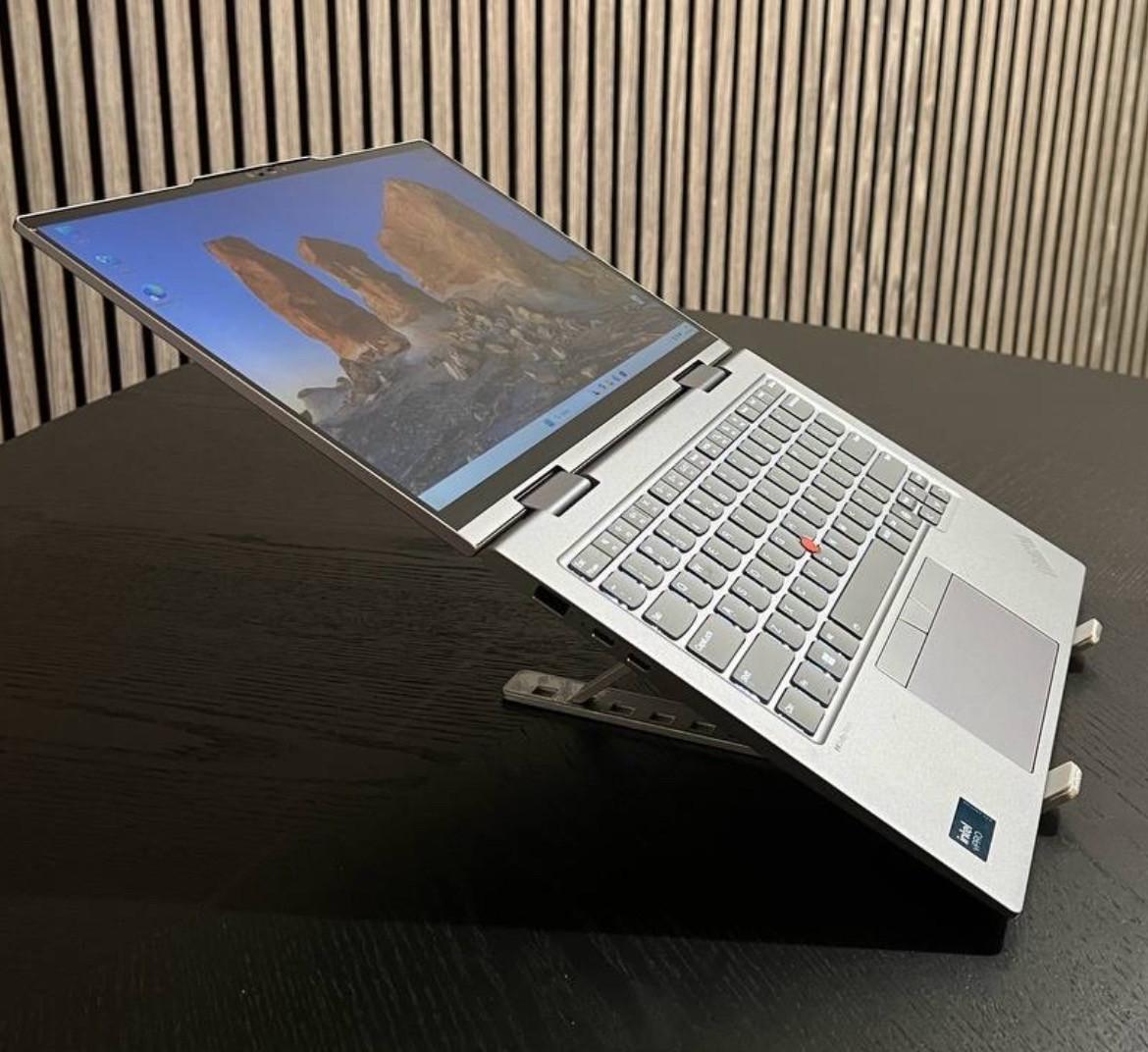 Nieuwe Lenovo ThinkPad X1 2-in-1 Gen 9 - Ultra 7, 32GB, 4TB