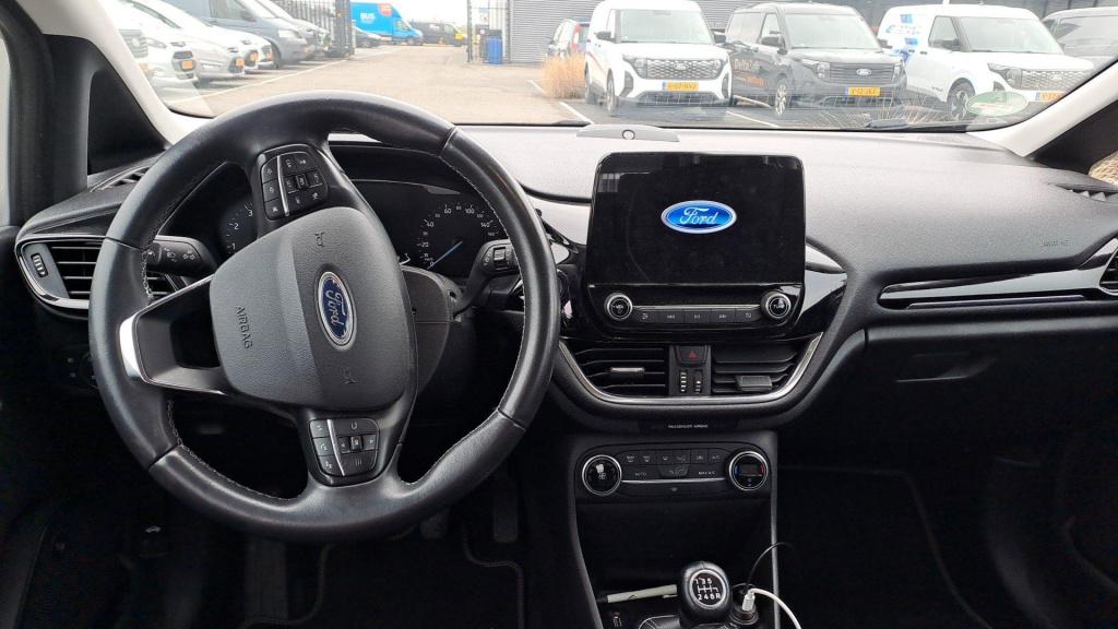 Ford Fiesta 1.0 ecoboost titanium voorruitverwarming - trekhaak
