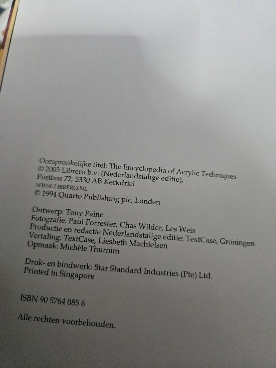 Boek Acrylverftechnieken van auteur Hazel Harrison. 2003