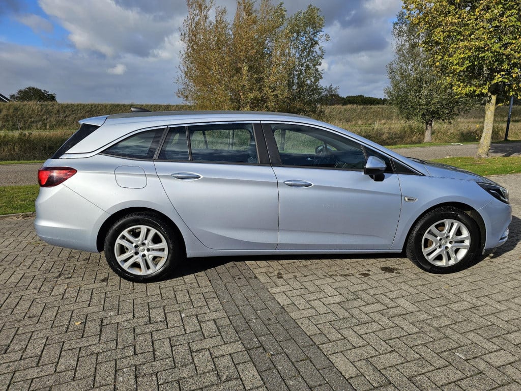 Opel Astra sports tourer 1.0 edition