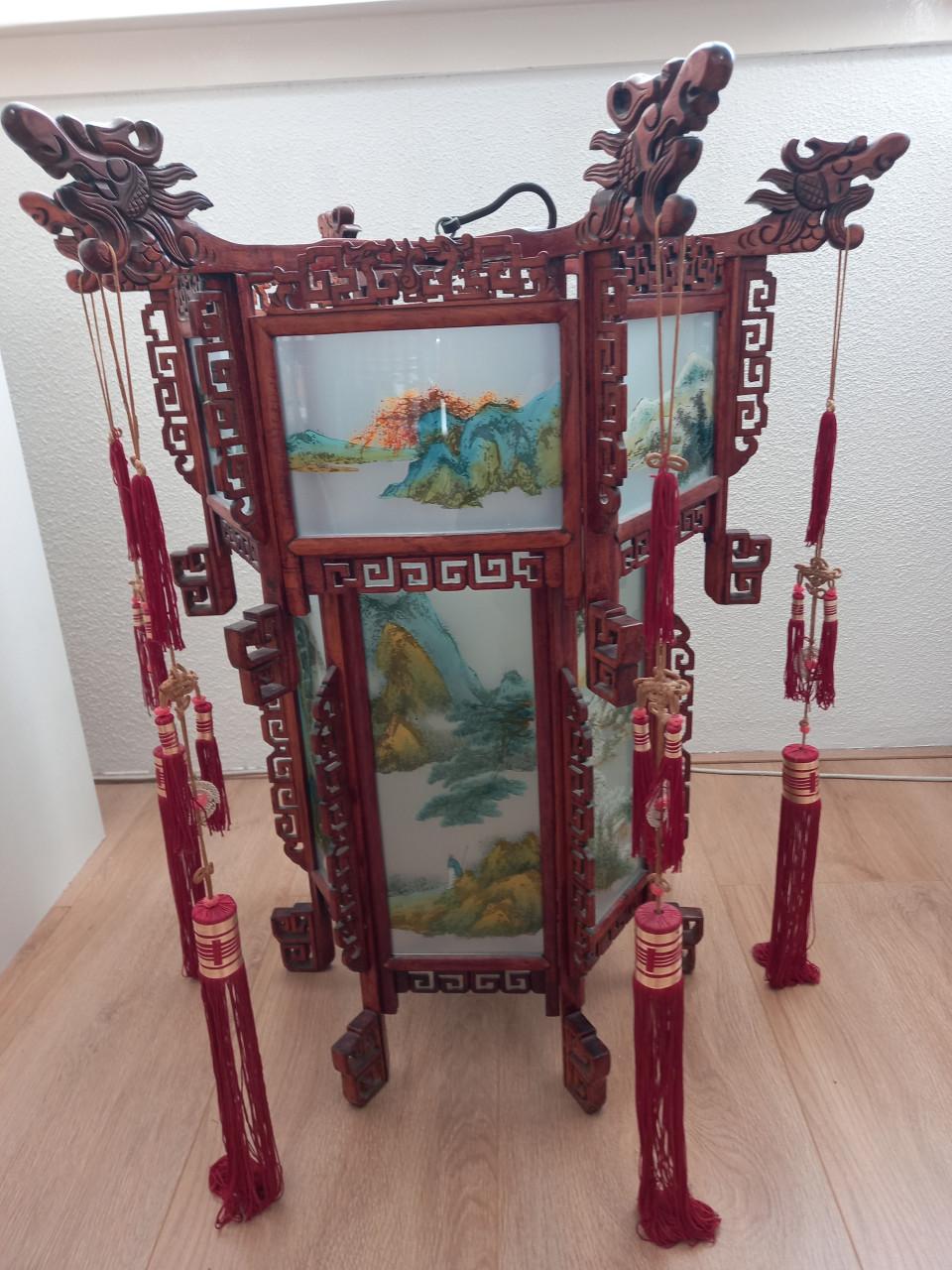 Chineese Hanglamp van rozenhout en handgeschilderd