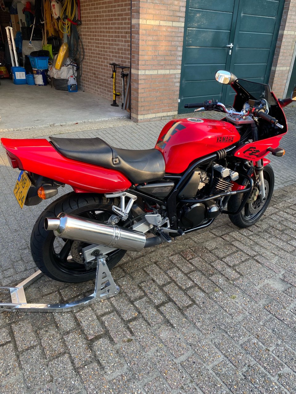 Prachtige Yamaha FZ400 Fazer