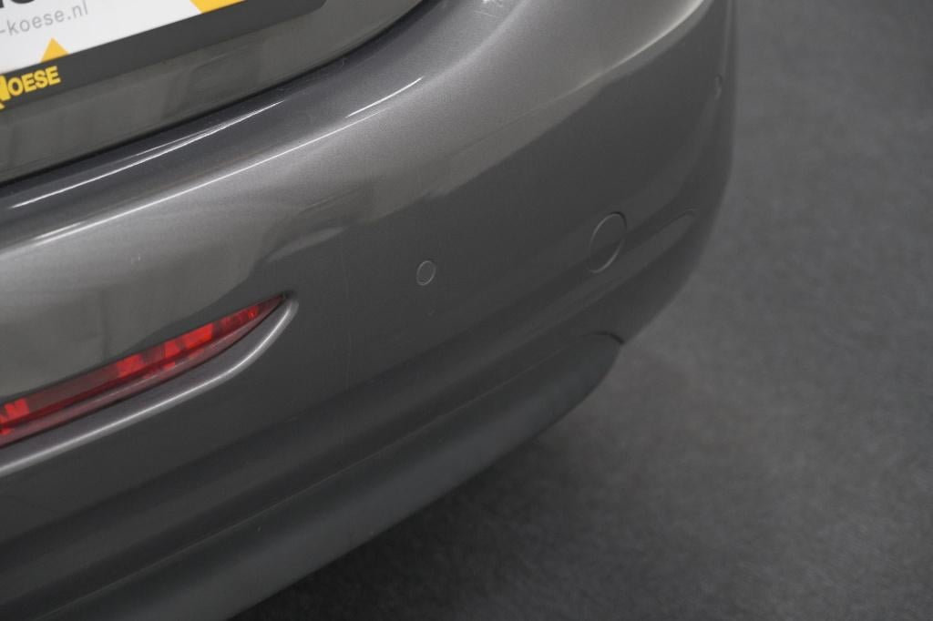 Peugeot 208 puretech 82 blue lease allure | parkeersensoren | climate contr