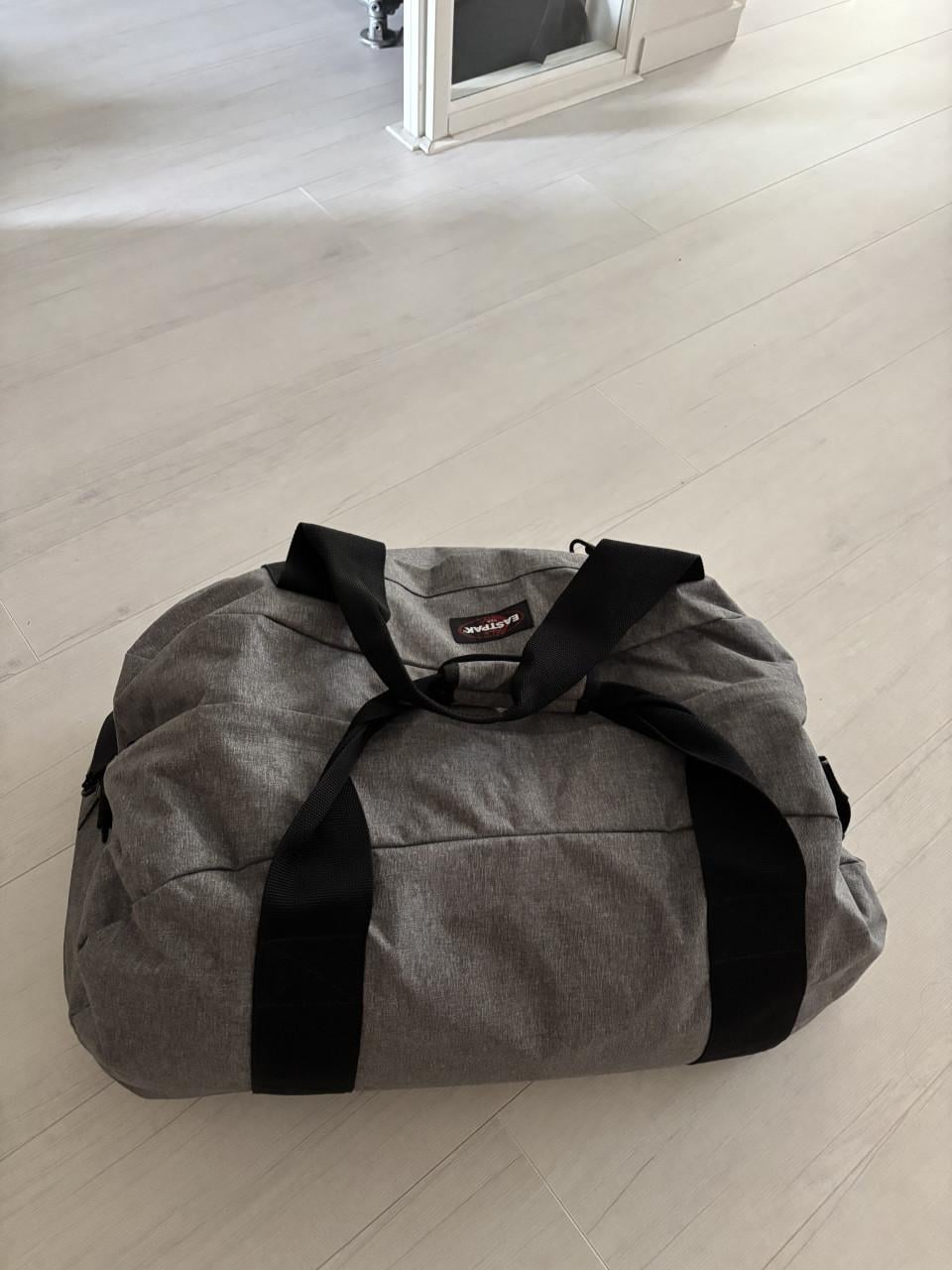 Eastpak reistas met schouderband