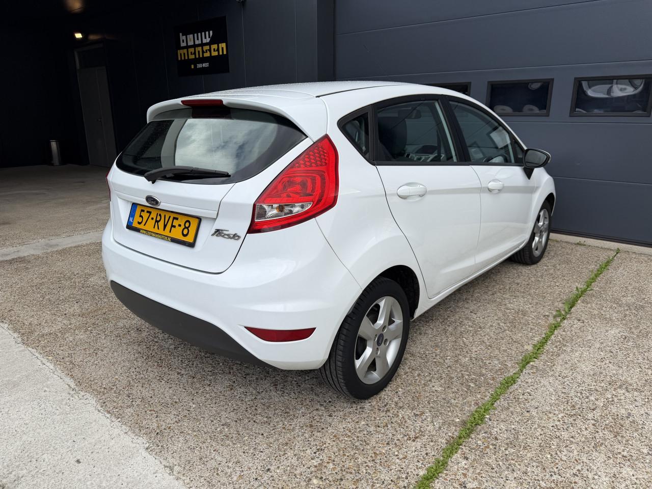 Ford Fiësta 1.25 44KW Limited 5DR 2011 Wit Airco Apk Nap