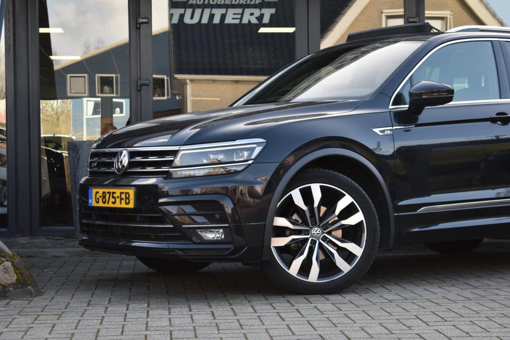 Volkswagen Tiguan 1.5 tsi act highline r-line | trekhaak | panoramadak | dy
