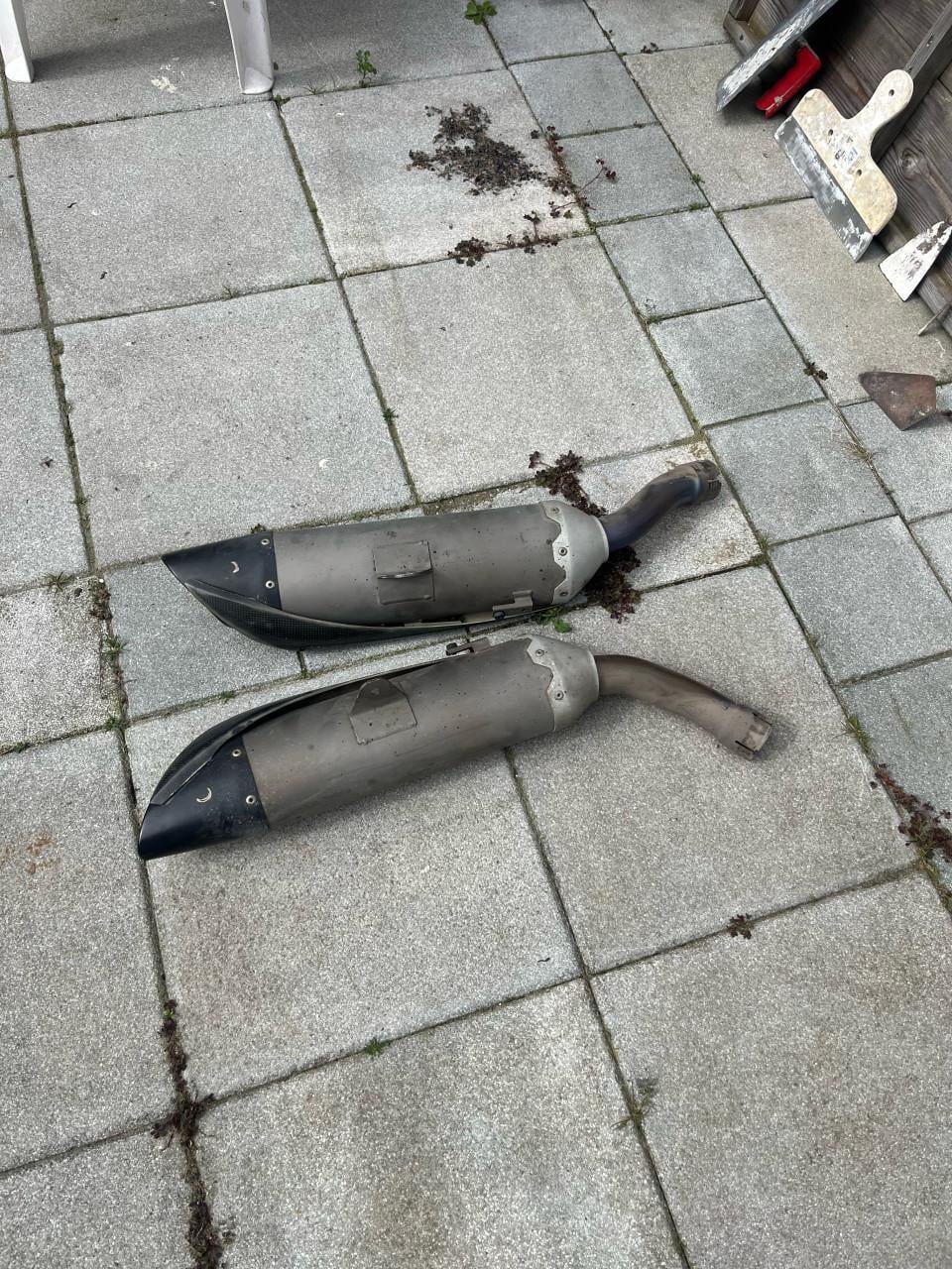 Dubbele orginele uitlaat yzf-R1 2004-2005 model