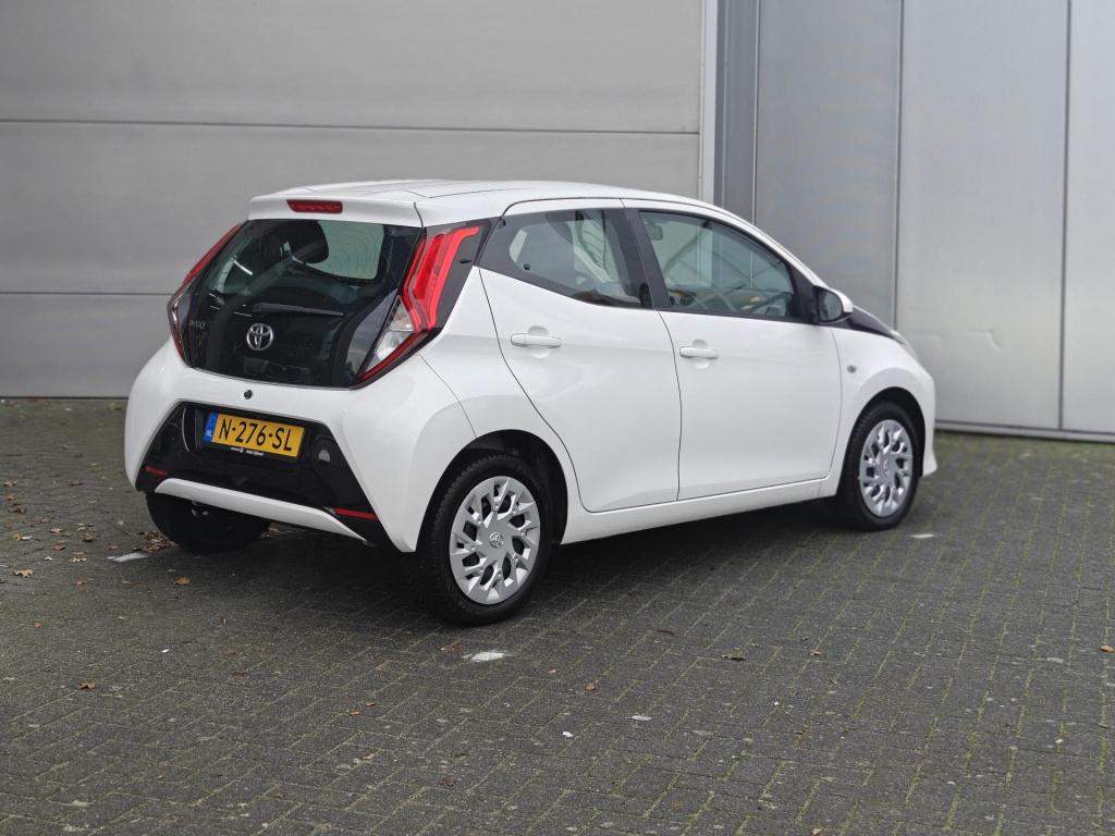 Toyota Aygo 1.0 vvt-i x-play carplay/cruise/camera