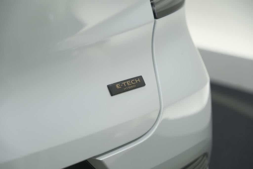 Renault Captur 1.6 e-tech full hybrid 145 techno | pack winter | navigatie 