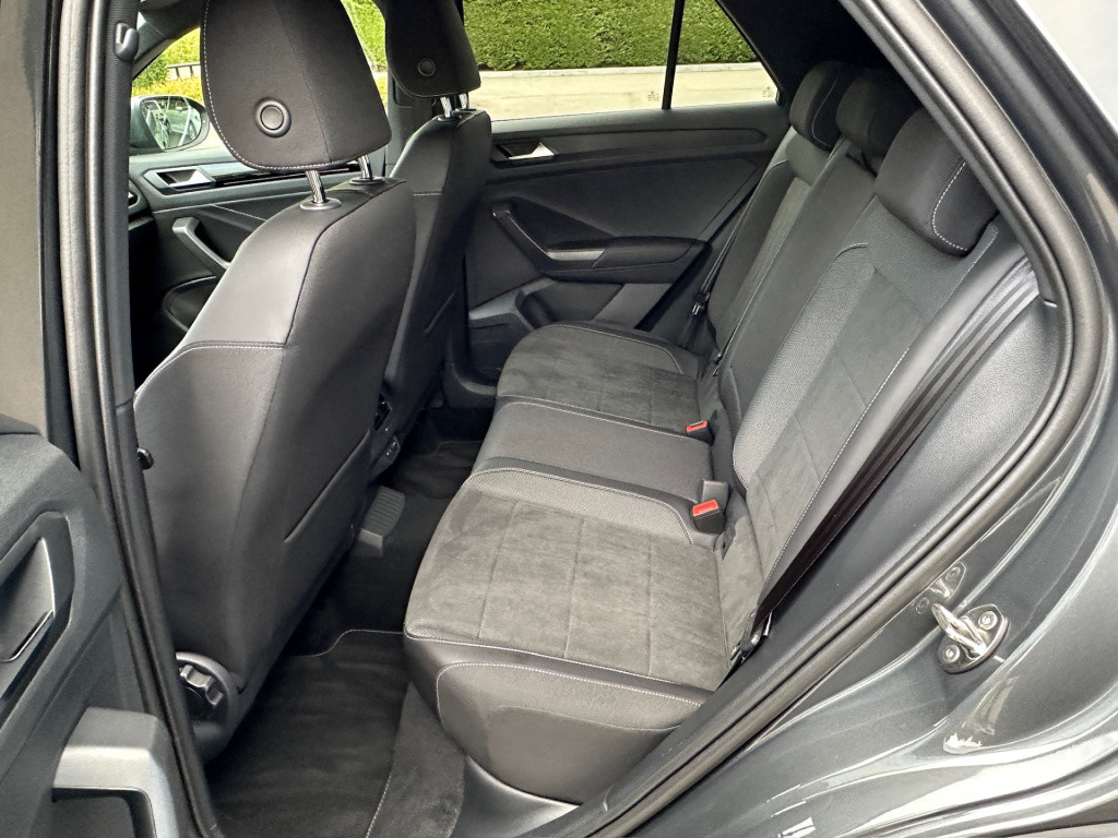 Volkswagen T-roc 1.5 tsi 150pk r-line | navi | camera | ergo stoel | alcant