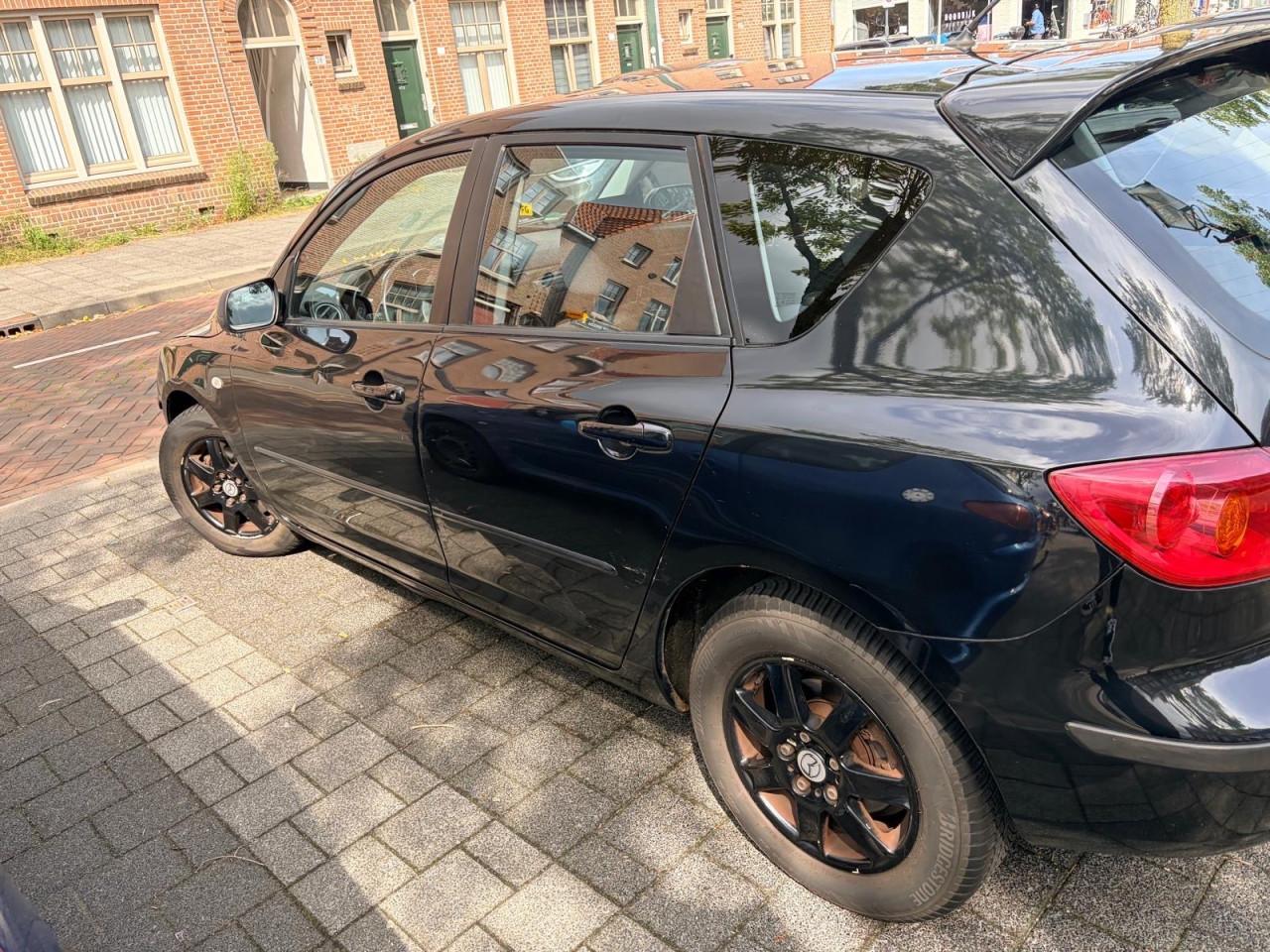 Mazda 3 1.6 Hatchback 2005 Zwart