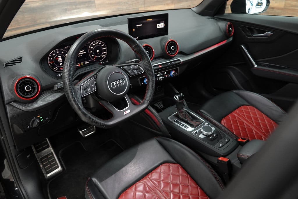 Audi Q2 sq2 2.0 tfsi quattro | 450 pk | pano | led | camera |