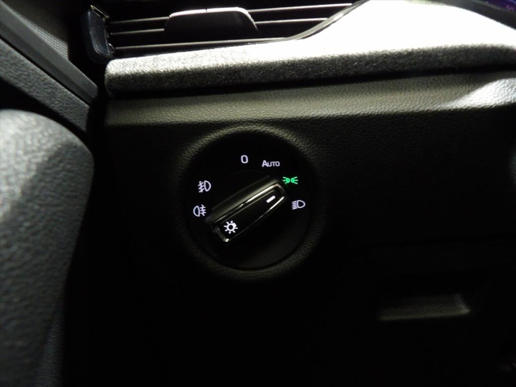 Skoda Scala 1.0 tsi greentech 110pk dsg-7 sport business