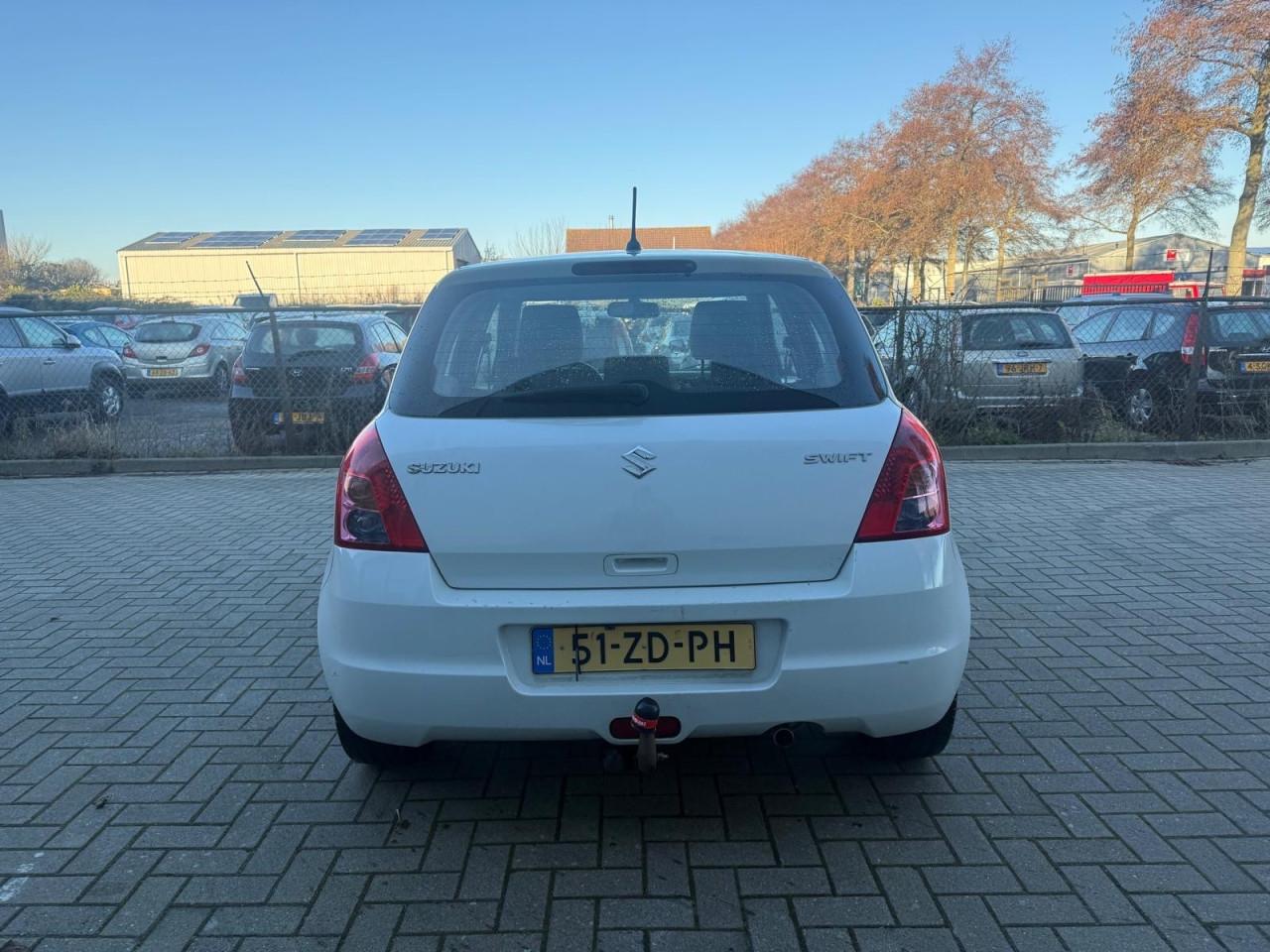 Suzuki Swift 1.3Shogun Airco/camera/ jaar apk
