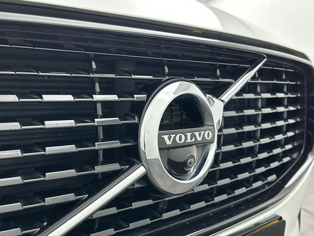 Volvo XC60 t8 390pk recharge r-design| pano| 360camera| trekhaak| h&k sound