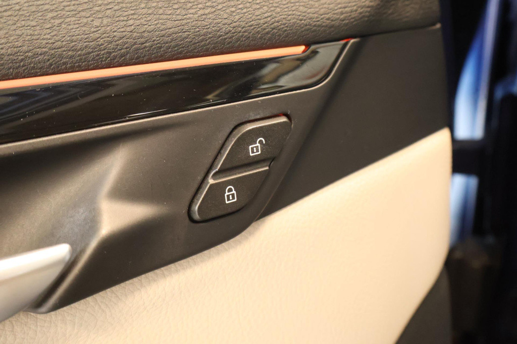 BMW X1 sdrive18i high executive x-line nl auto, leder, hud, led, el koffer