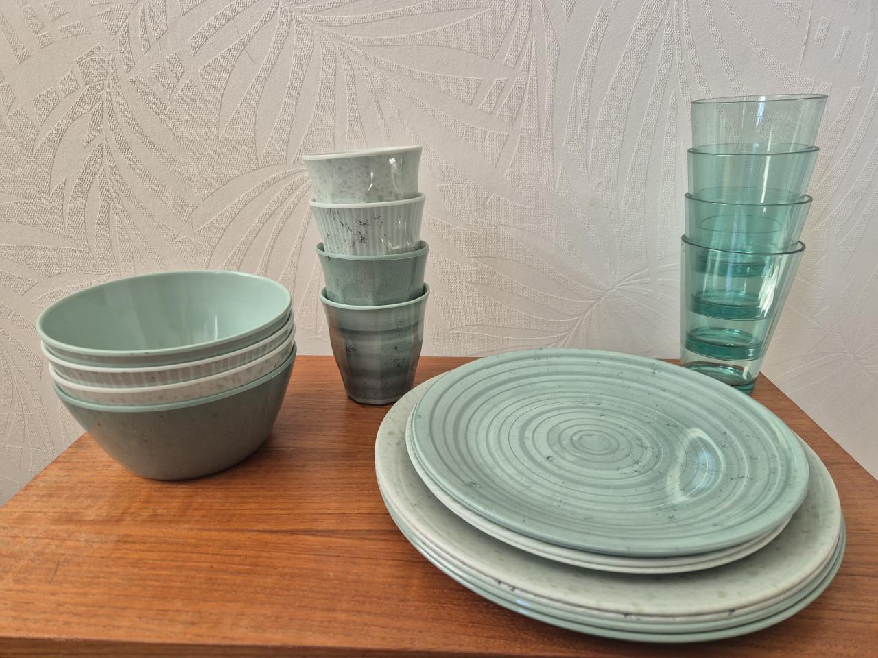 Camping servies  groen